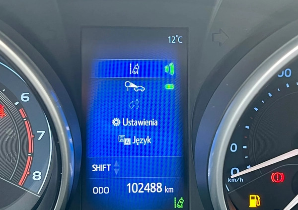 Toyota Auris cena 51900 przebieg: 102475, rok produkcji 2017 z Toruń małe 232